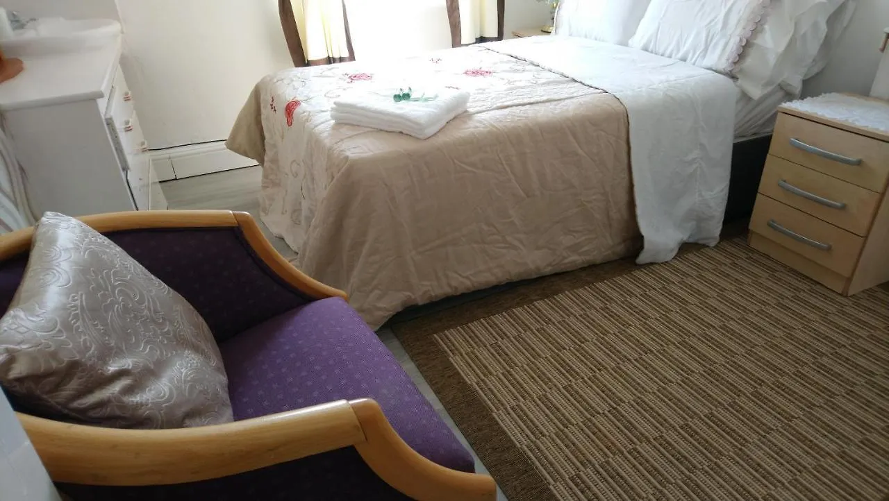 Hébergement de vacances Renovated 4-Bed Home - Sleeps 9 - Parking - Spa Blackpool